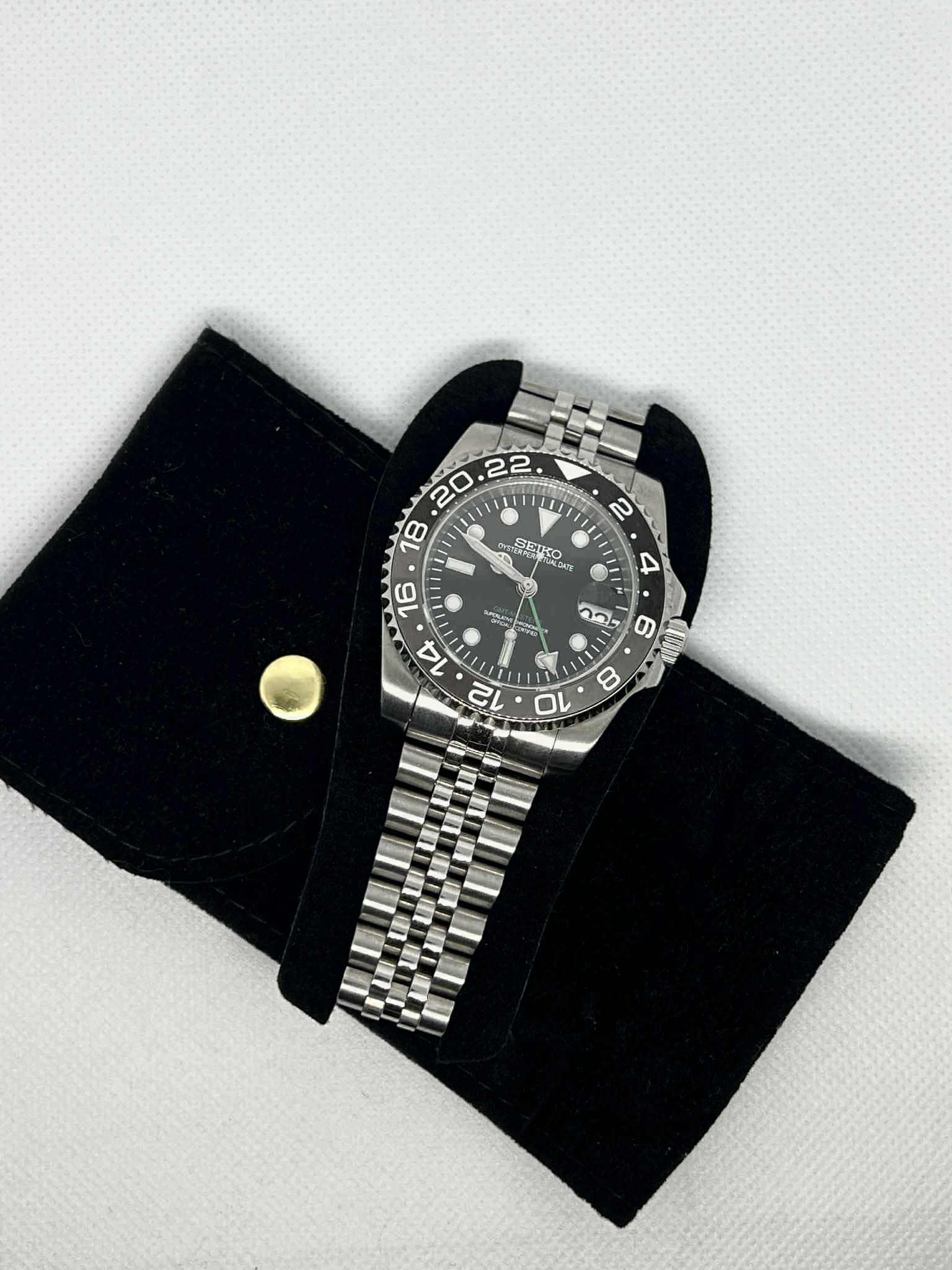 Bruce Wayne GMT