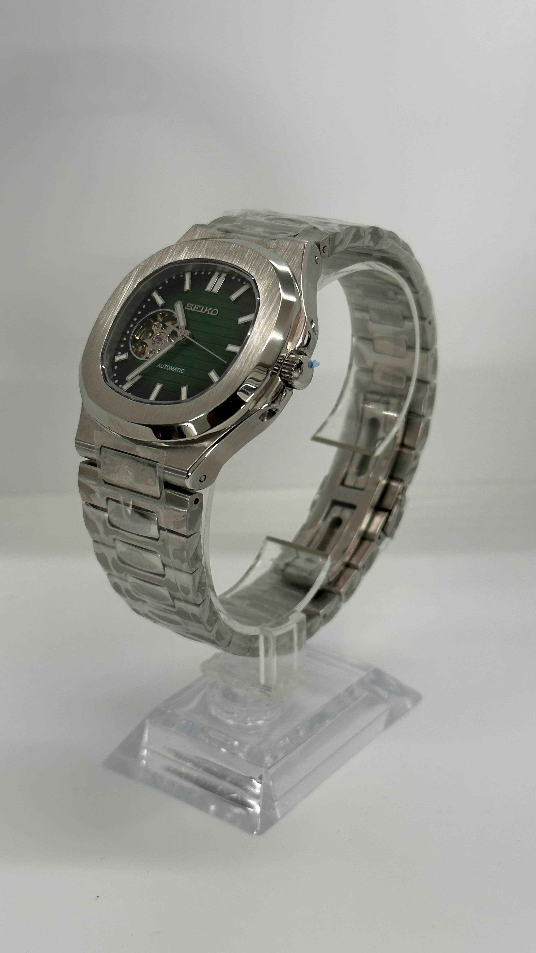 Nautilus Emerald